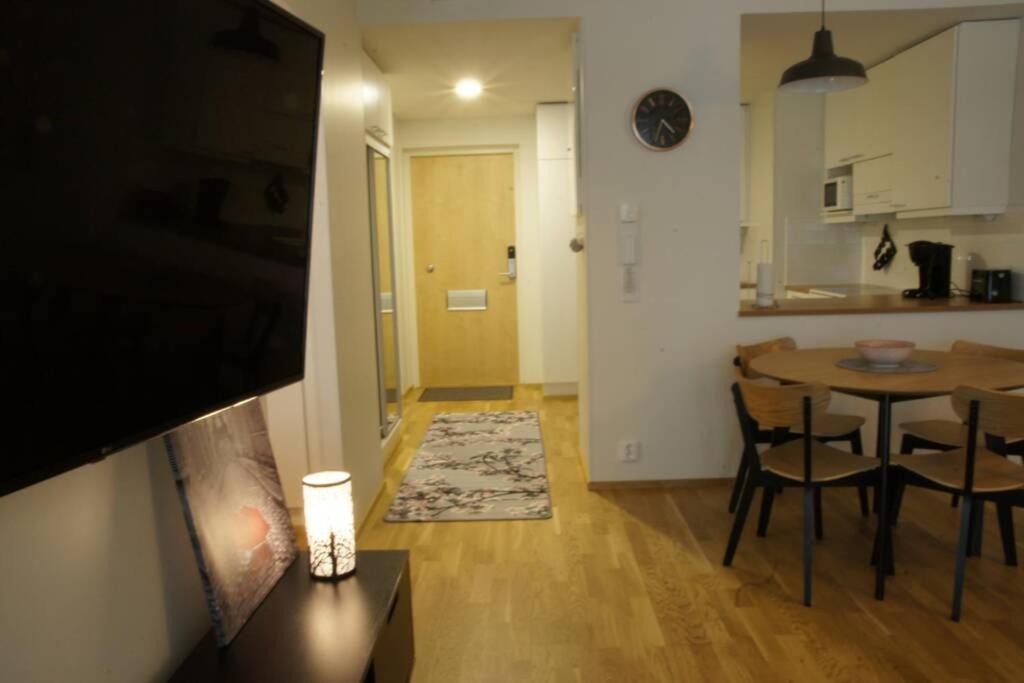 Keskustan Kaksio 45 M2 Autopaikalla, Rautatienkatu 19, 9 Krs Appartement Oulu Buitenkant foto