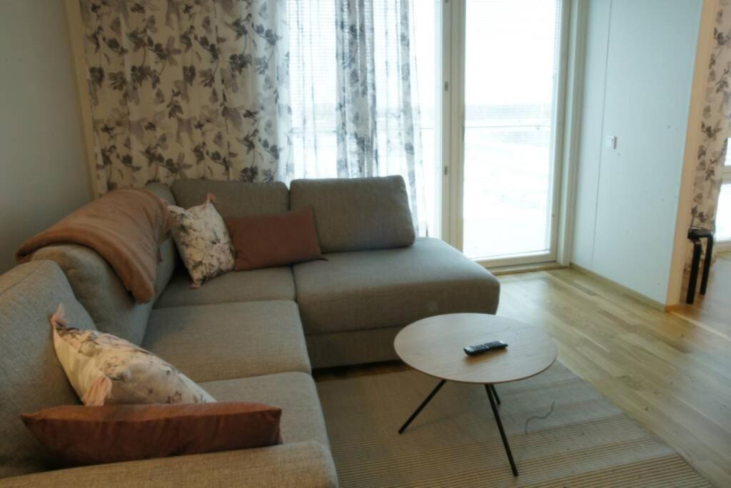 Keskustan Kaksio 45 M2 Autopaikalla, Rautatienkatu 19, 9 Krs Appartement Oulu Buitenkant foto