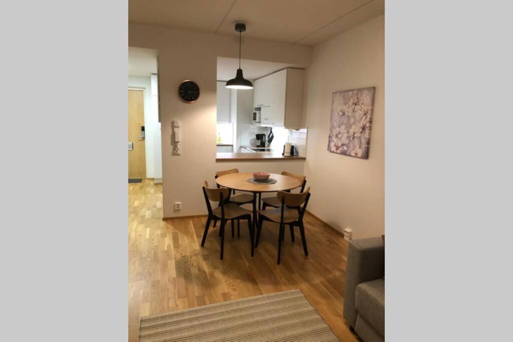 Keskustan Kaksio 45 M2 Autopaikalla, Rautatienkatu 19, 9 Krs Appartement Oulu Buitenkant foto