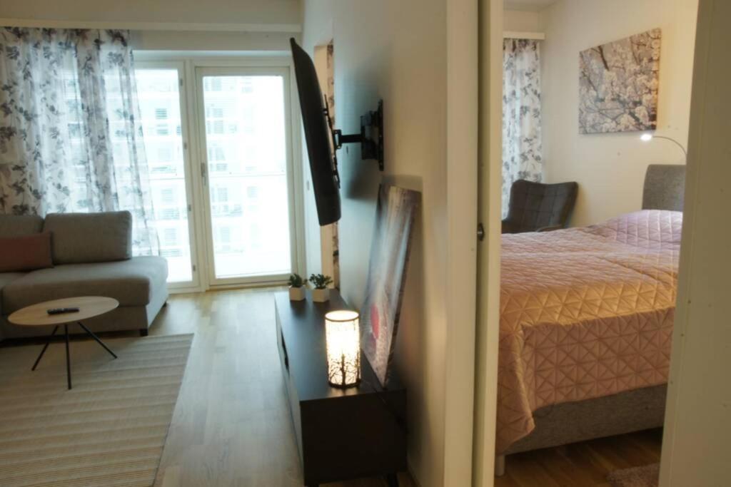 Keskustan Kaksio 45 M2 Autopaikalla, Rautatienkatu 19, 9 Krs Appartement Oulu Buitenkant foto