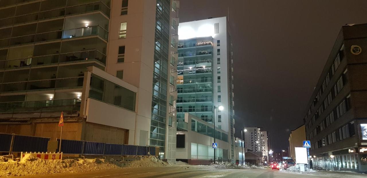 Keskustan Kaksio 45 M2 Autopaikalla, Rautatienkatu 19, 9 Krs Appartement Oulu Buitenkant foto